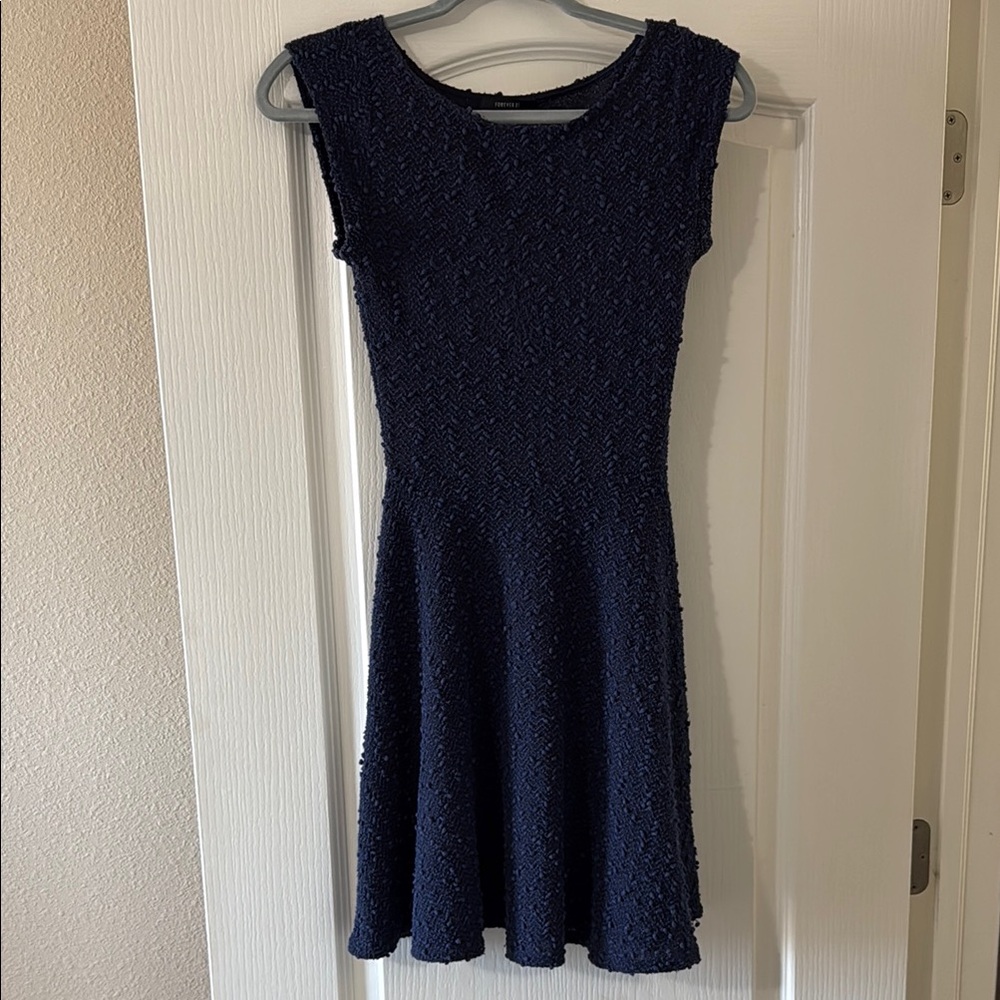 Forever 21 size small navy textured dress
